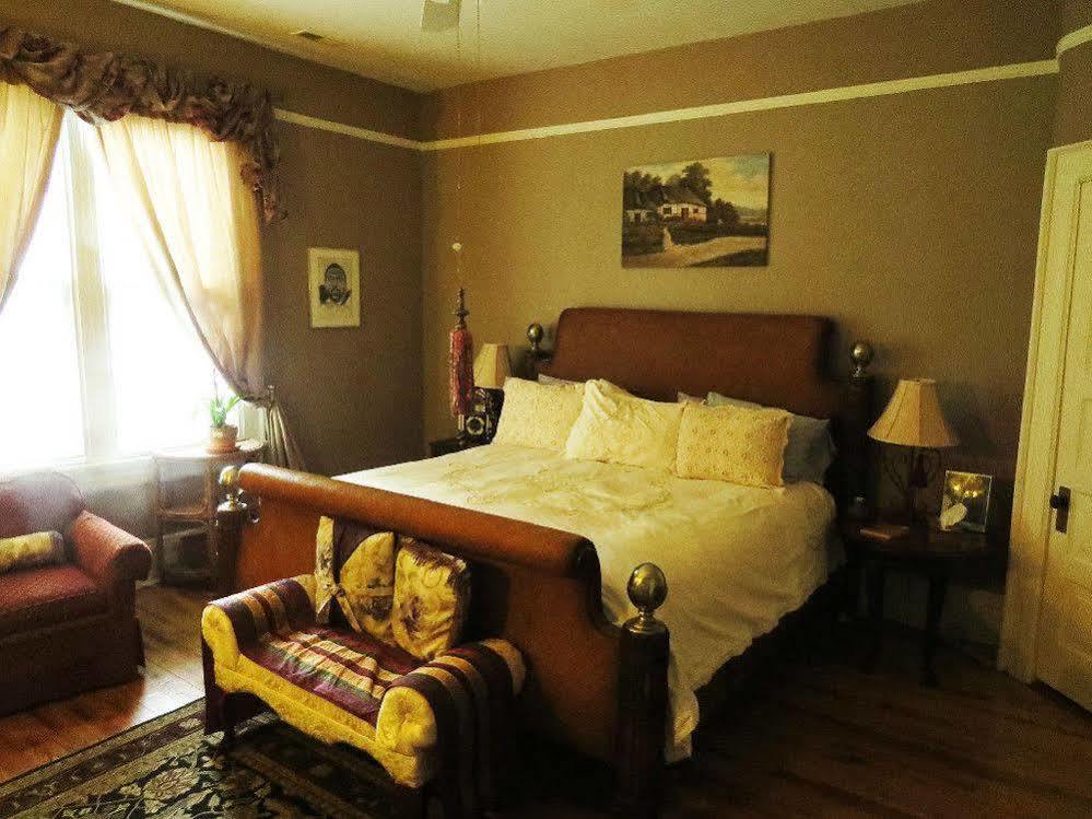 Inn Upon Moon River Plantation Chester 外观 照片
